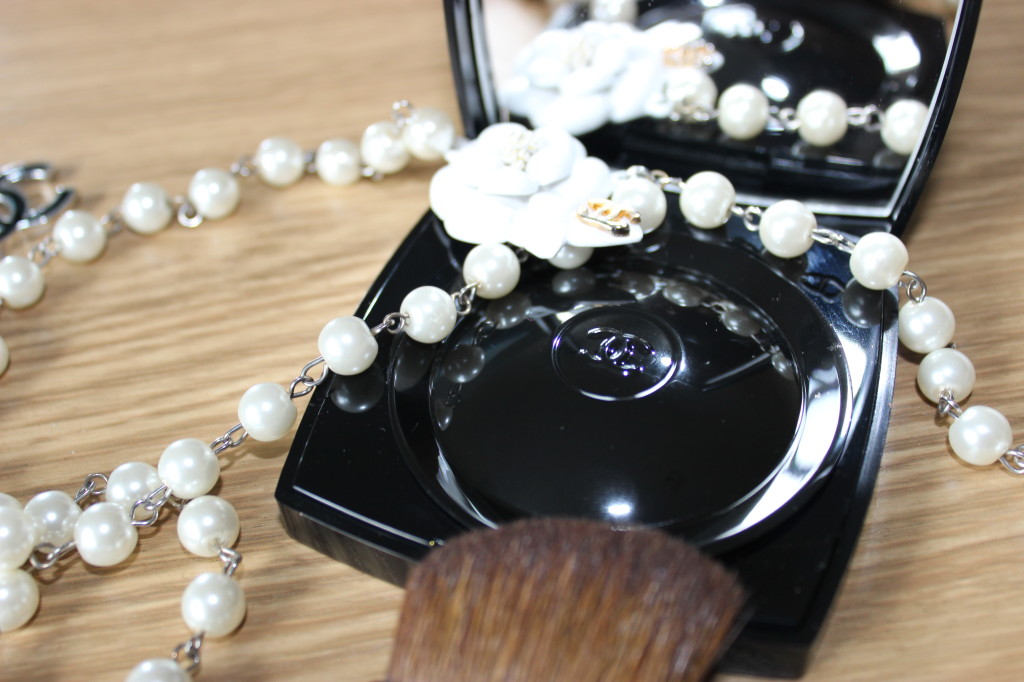 Chanel Dentelle Précieuse Illuminating Powder
