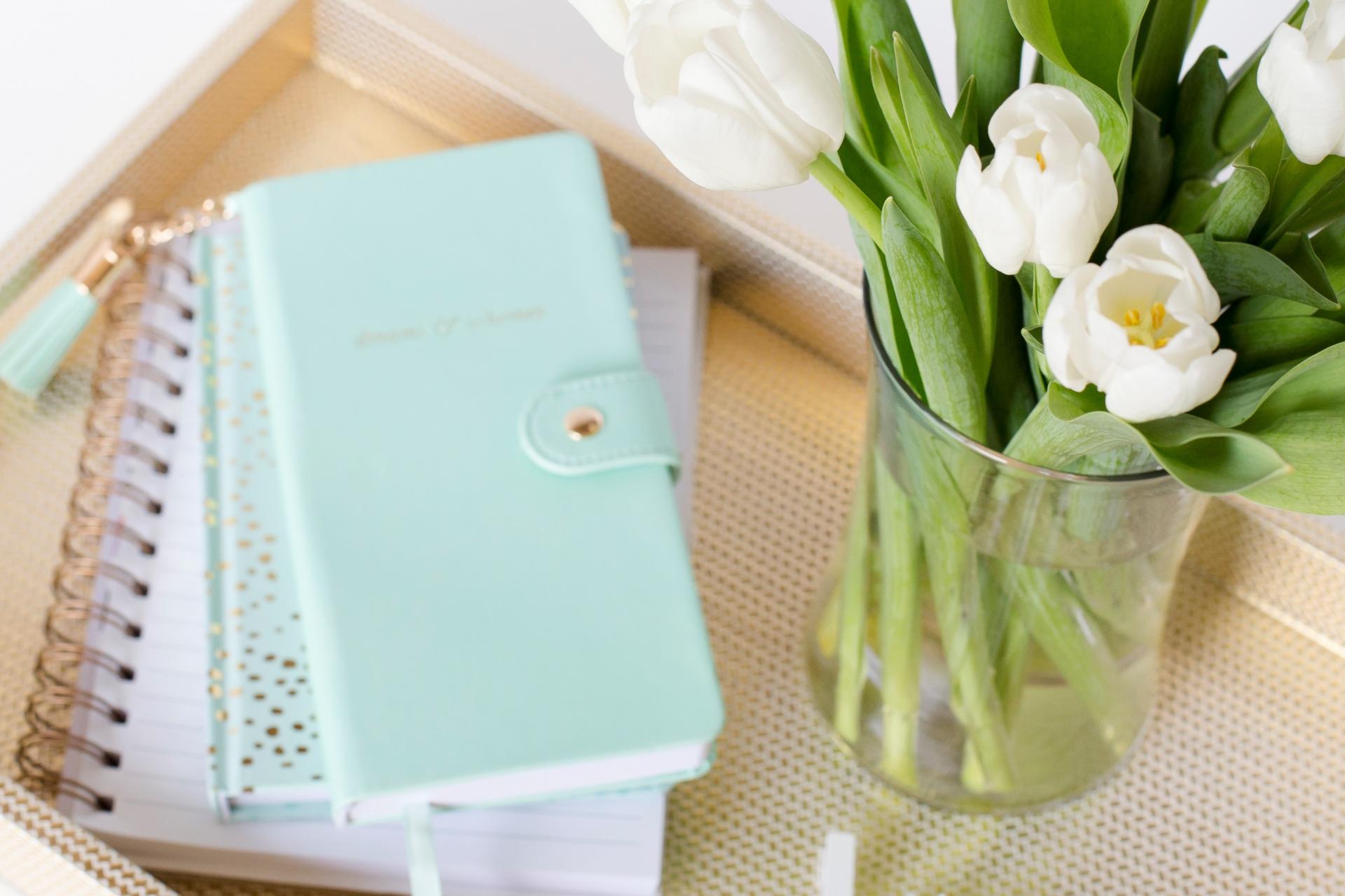 Mint Gold 51 Feather and Down Lifestyle - Quick and Easy Ways to Upgrade a Room