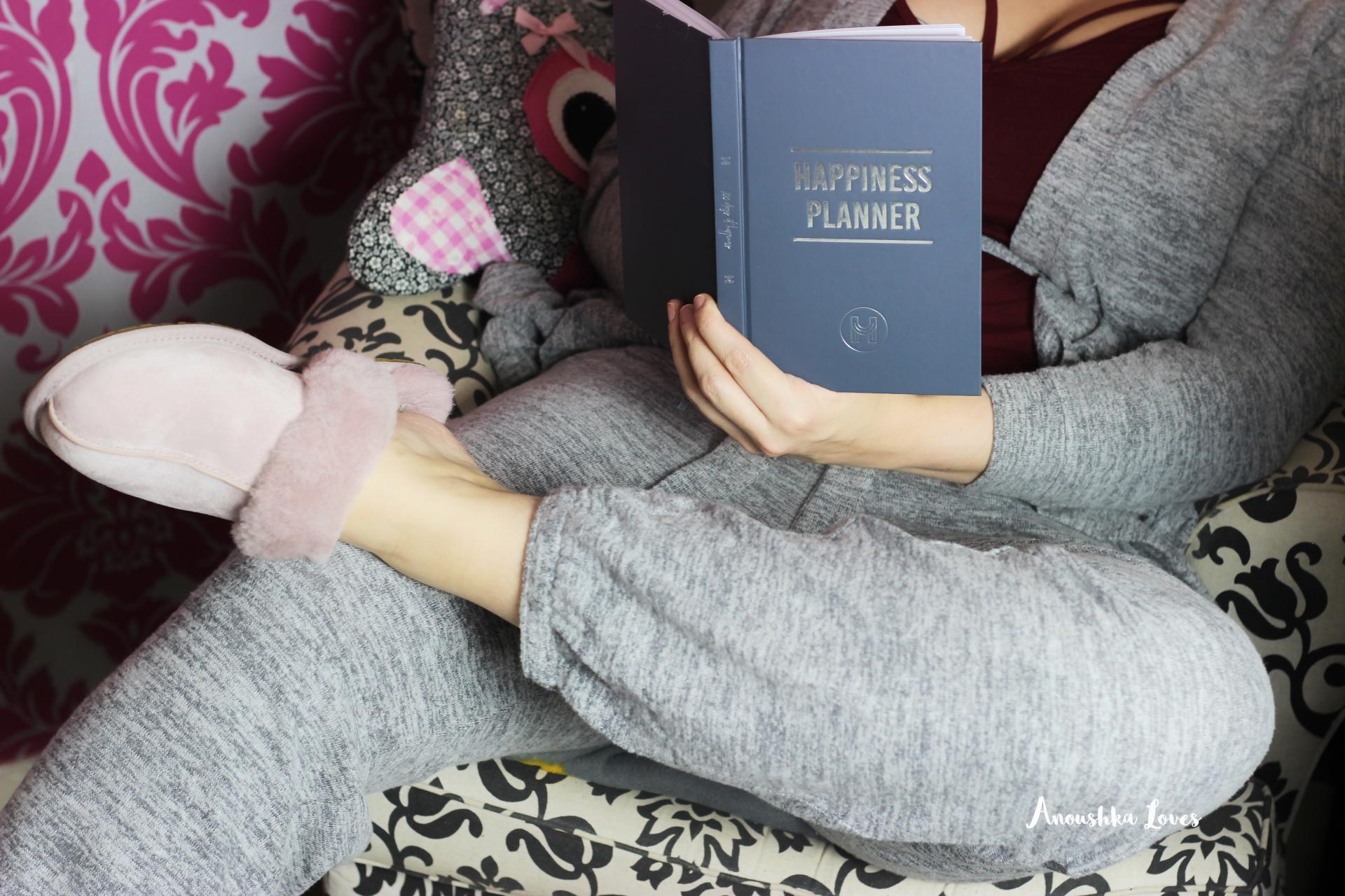 Happiness planner pour moi grey marl loungewear