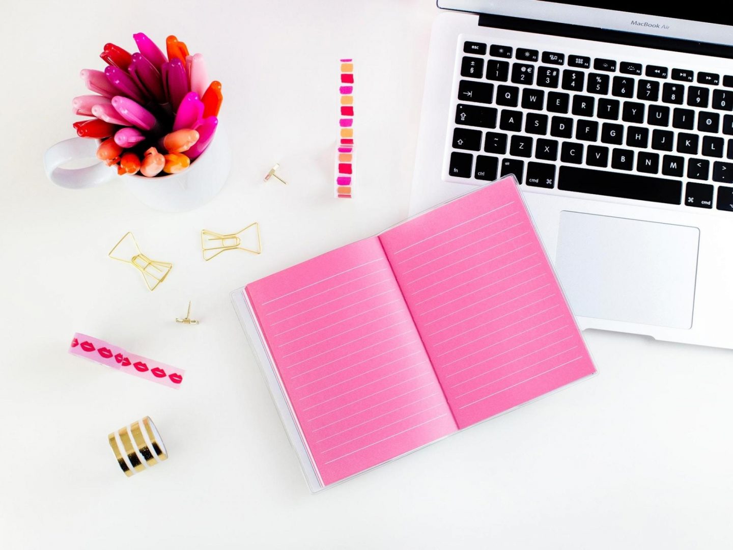Home office - Essentials you may have left out 2 girl boss home office essentials Home office - Essentials you may have left out
