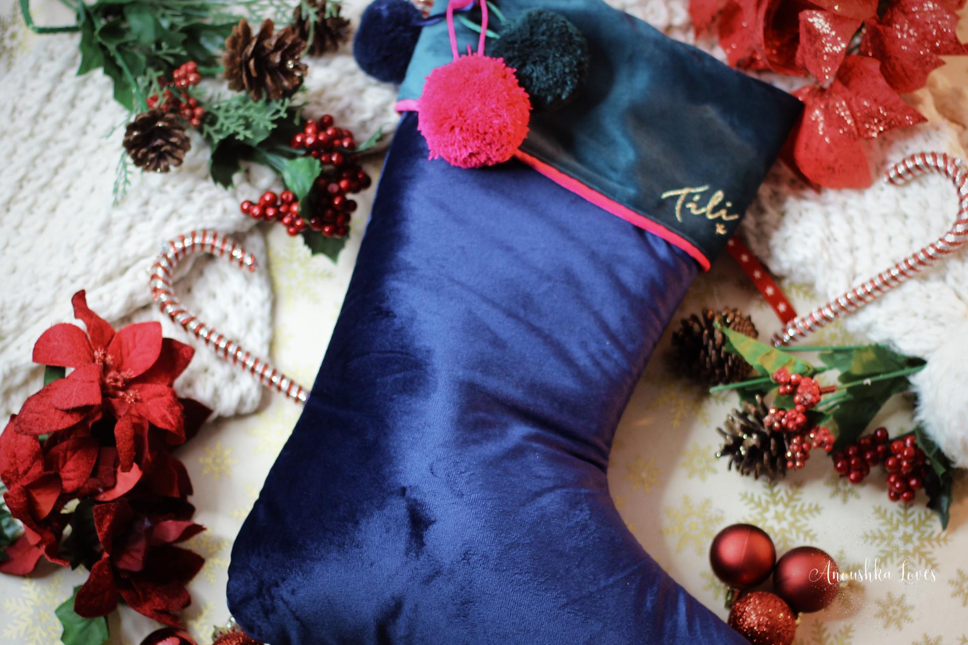 The TILI Beauty Christmas Stocking 3 Huda Beauty Heartbreaker The TILI Beauty Christmas Stocking