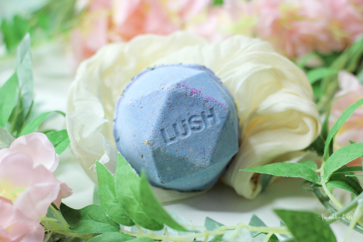Lush Bedtime Treats and Wake Up Essentials 6 Lush Bedtime Treats and Wake Up Essentials 10 Lush Lush Bedtime Treats and Wake Up Essentials