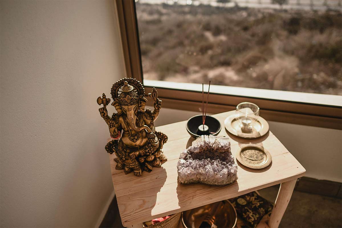 How to Keep Your Home Smelling Cosy and Sweet 3 Incense image Home Smelling Cosy How to Keep Your Home Smelling Cosy and Sweet