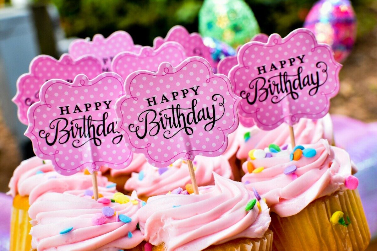 How to Style an Unforgettable Luxury Milestone Celebration at Home 1 pink cupcakes on tray